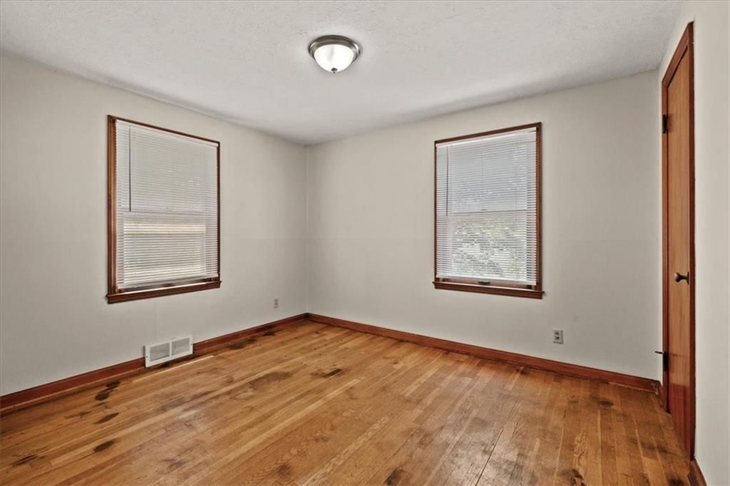 8905 E 55TH Street — photo 13