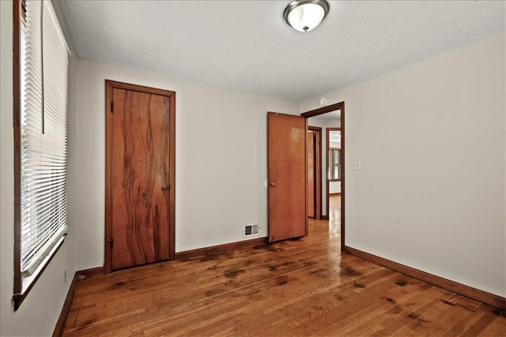 8905 E 55TH Street — photo 14