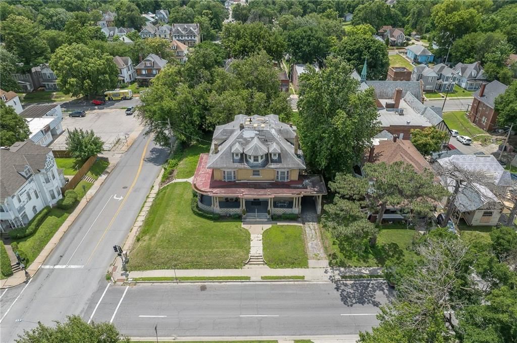 2120 Faraon Street — photo 9