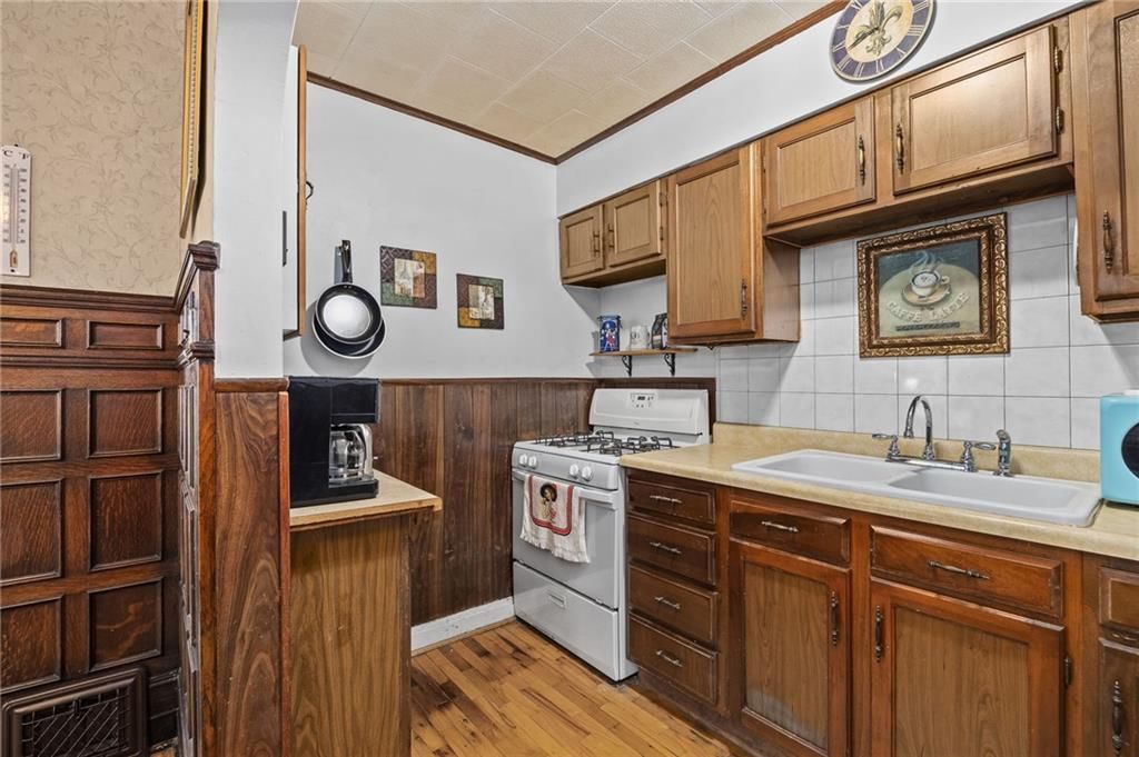 2120 Faraon Street — photo 30