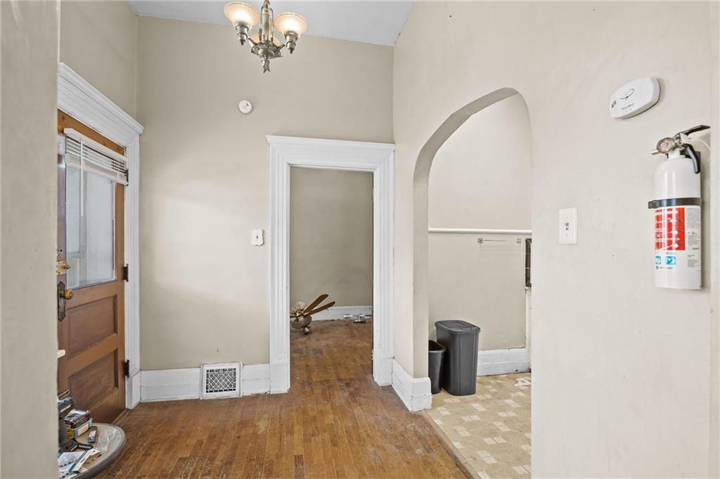 2120 Faraon Street — photo 38