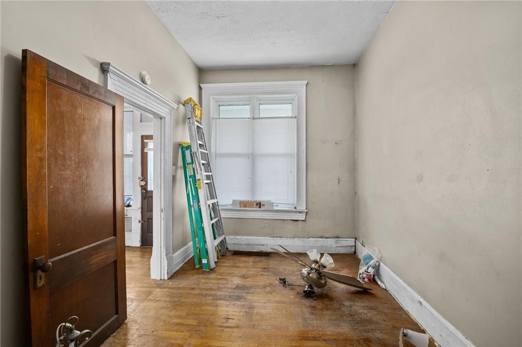 2120 Faraon Street — photo 43