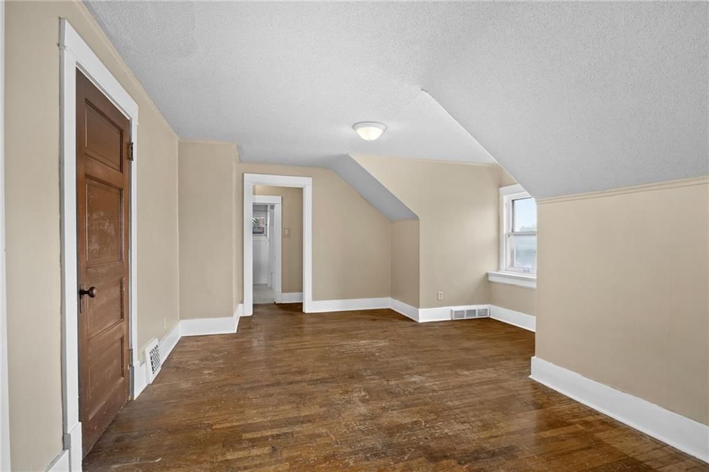 2120 Faraon Street — photo 77