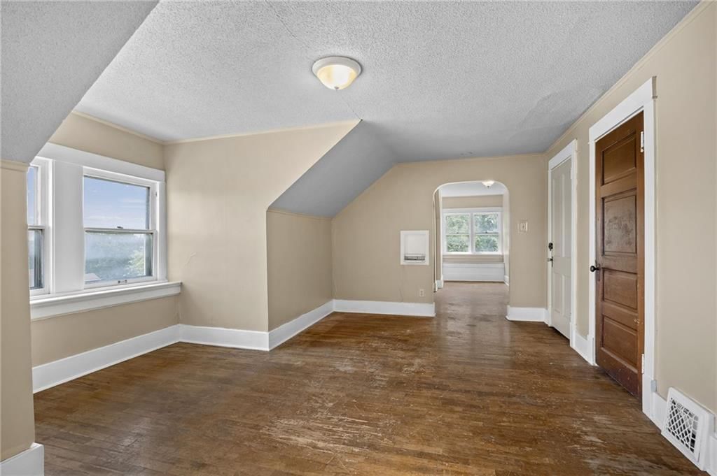 2120 Faraon Street — photo 78
