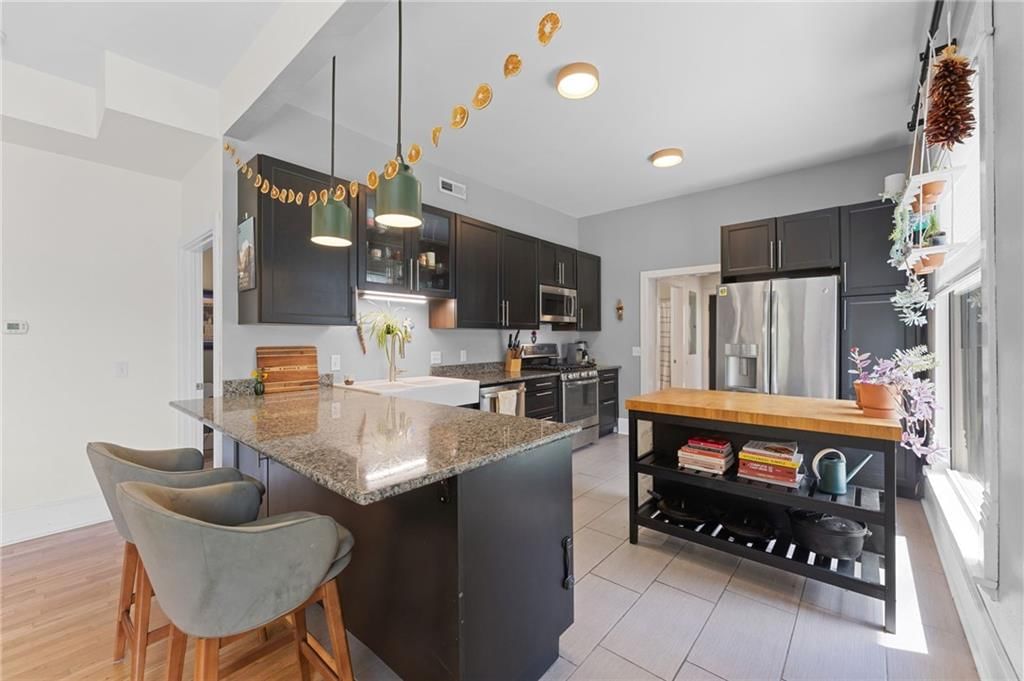 221 S Colborn Street — photo 13
