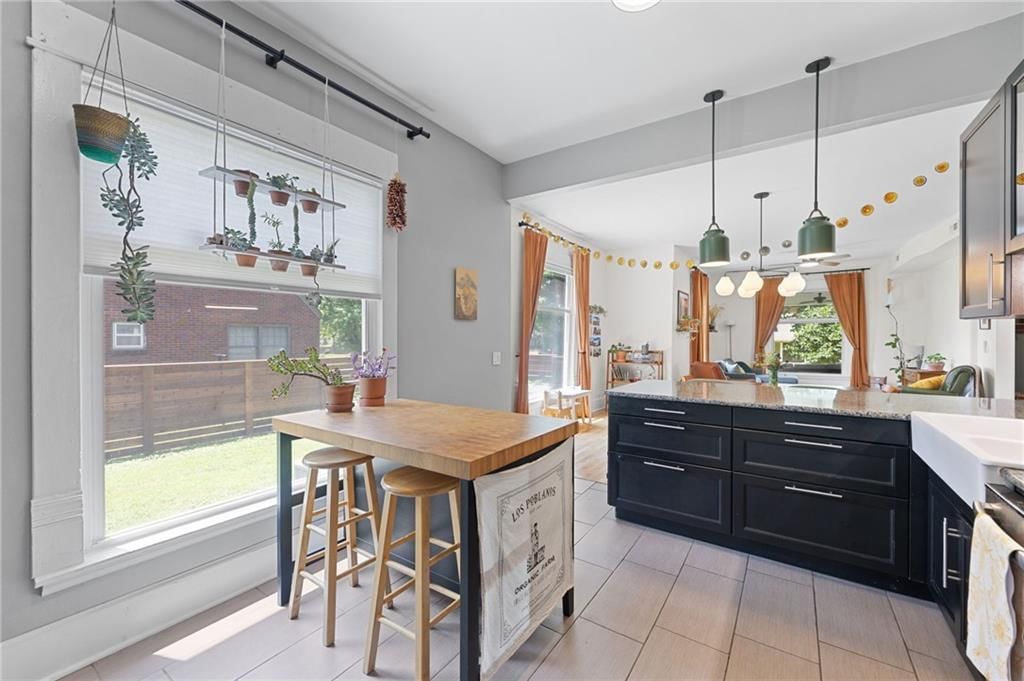 221 S Colborn Street — photo 15