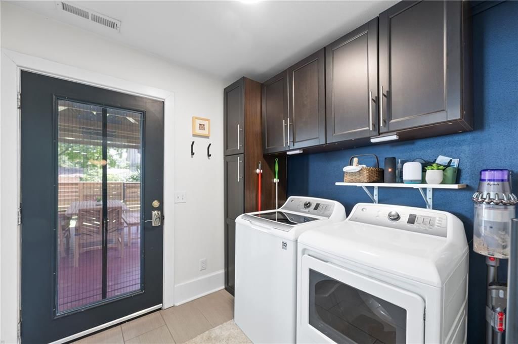 221 S Colborn Street — photo 21