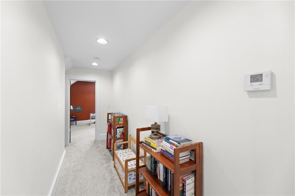 221 S Colborn Street — photo 29