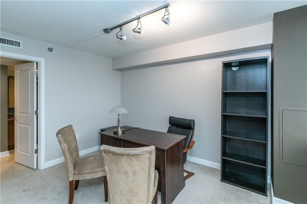 600 Admiral Boulevard — photo 5