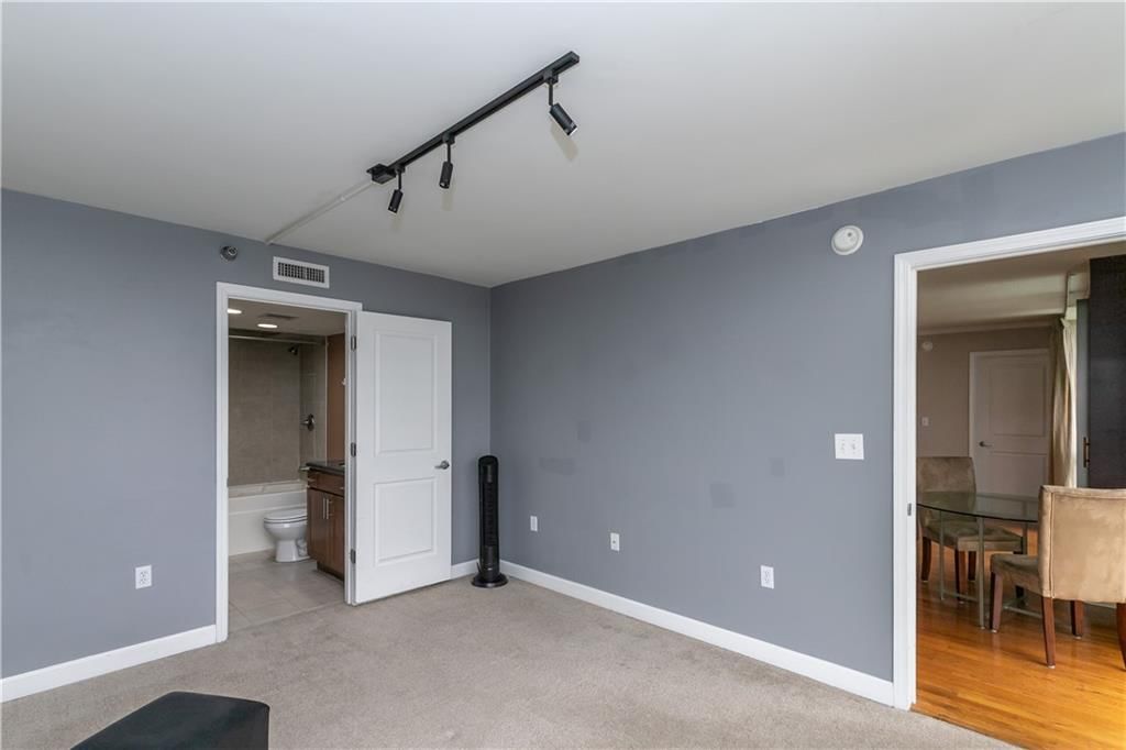 600 Admiral Boulevard — photo 13