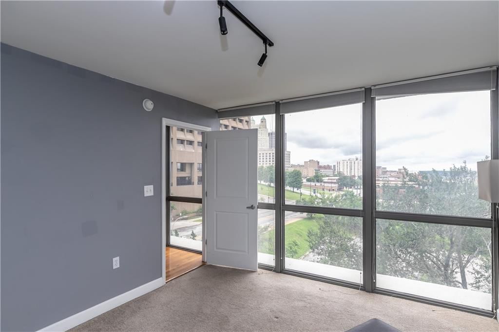 600 Admiral Boulevard — photo 18