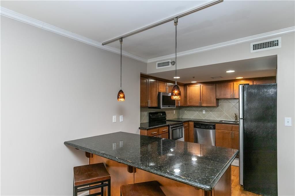 600 Admiral Boulevard — photo 22