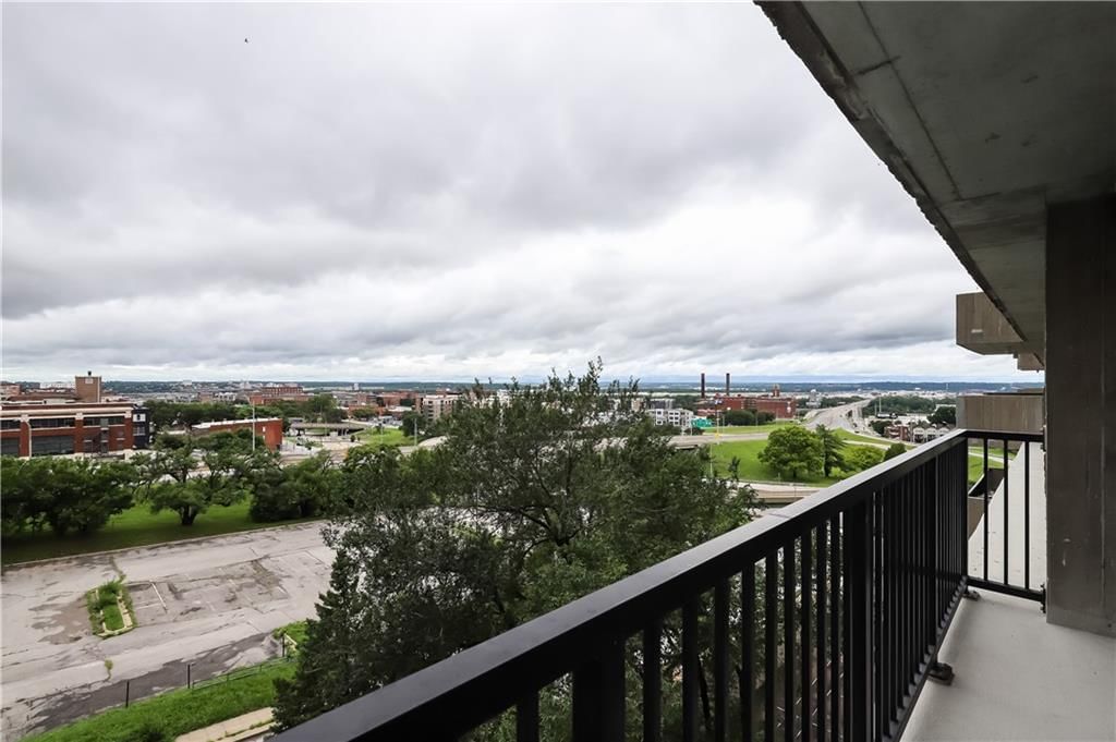 600 Admiral Boulevard — photo 28