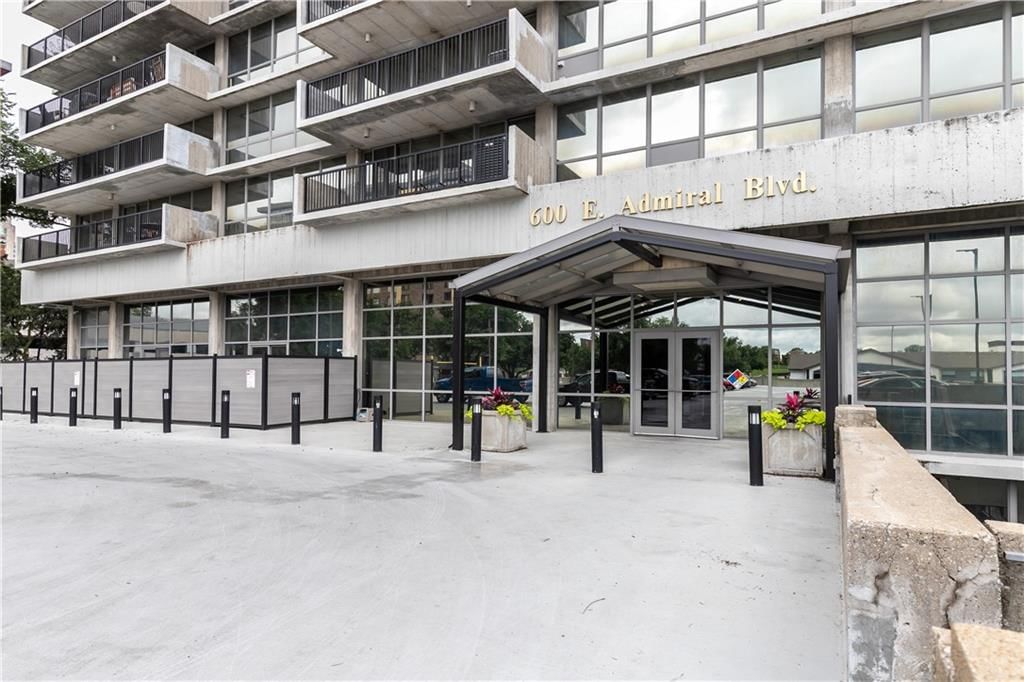 600 Admiral Boulevard — photo 30
