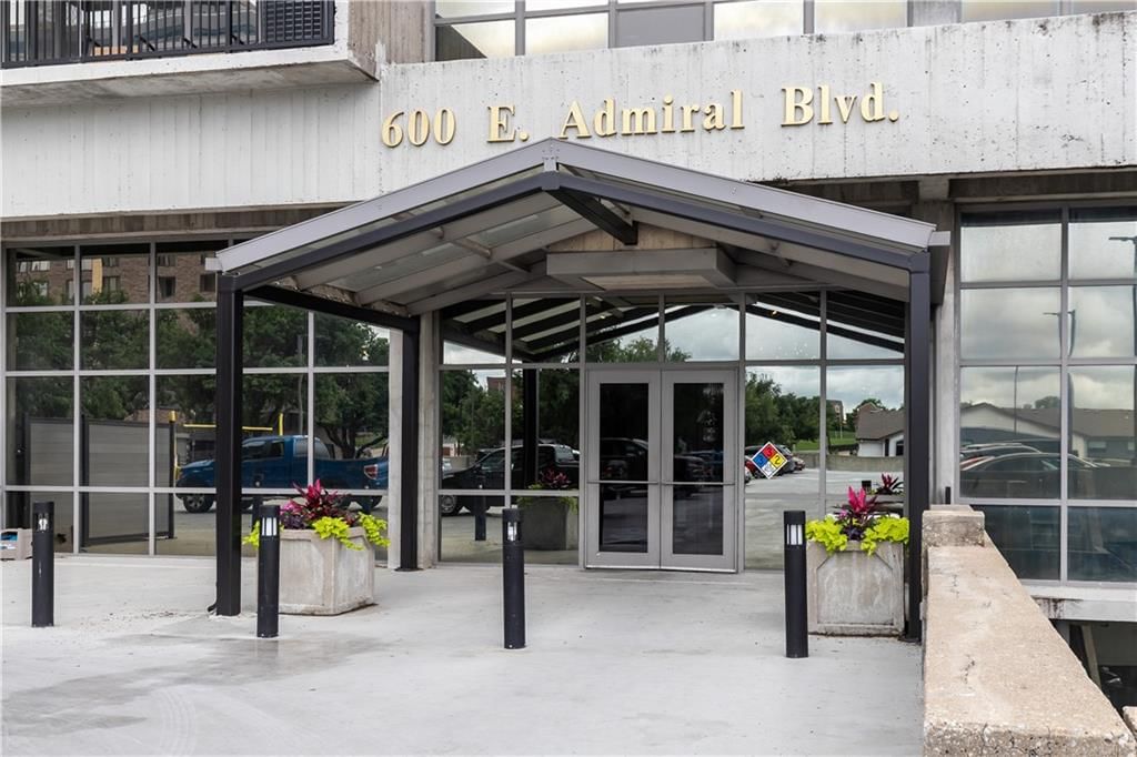 600 Admiral Boulevard — photo 31