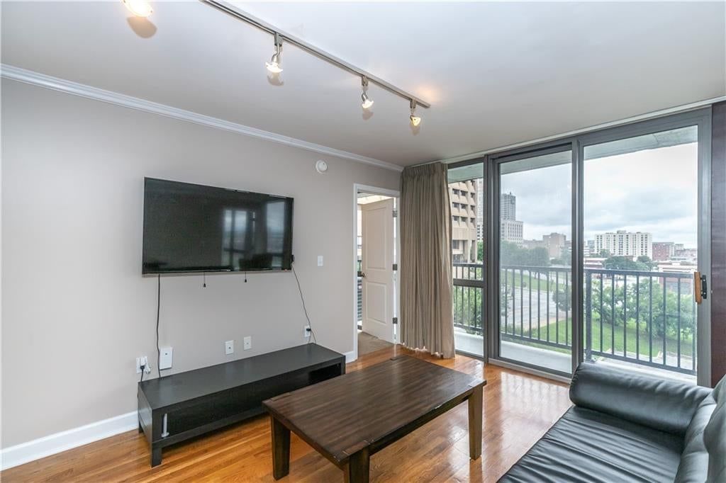 600 Admiral Boulevard, Kansas City, MO: listing photo 2