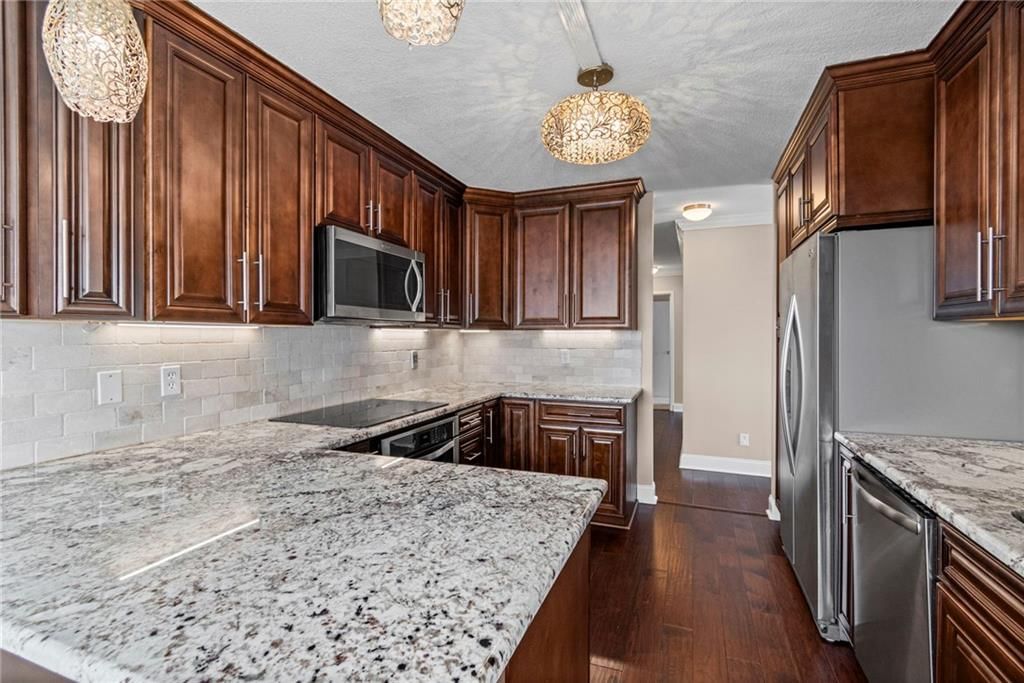 2510 Grand Boulevard — photo 23