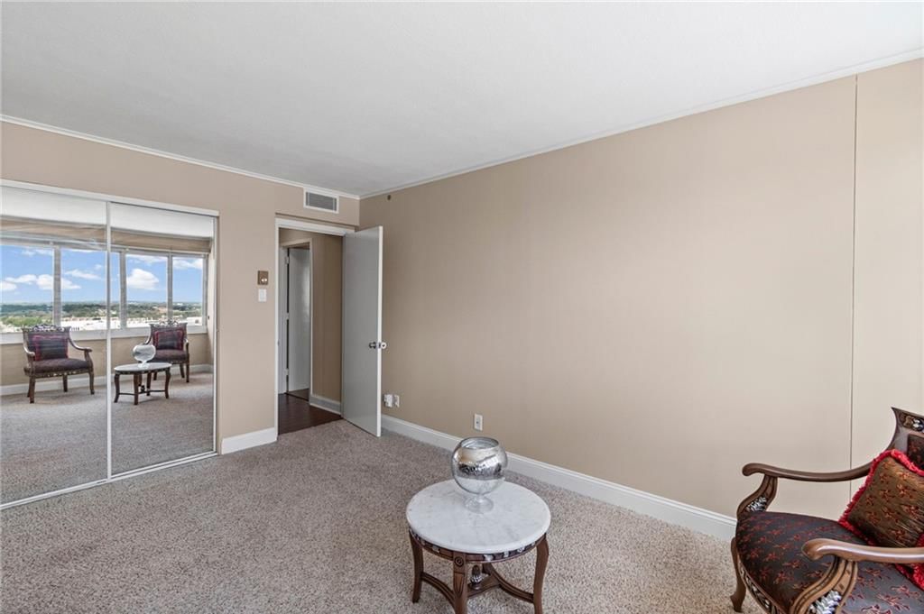 2510 Grand Boulevard — photo 29