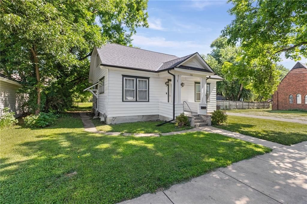 319 W 5th Street, Ottawa, KS
