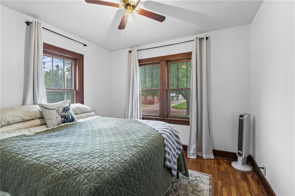 319 W 5th Street — photo 15
