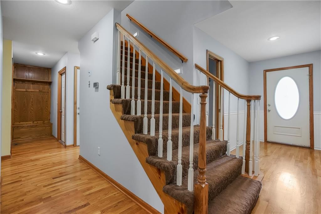 112 SE Nottingham Court — photo 4