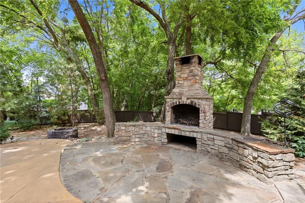 23536 W 73rd Terrace — photo 46
