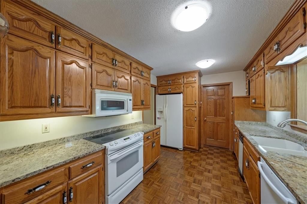 2326 W 95 Street — photo 10