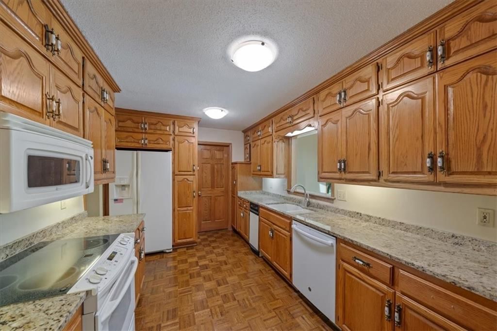 2326 W 95 Street — photo 11