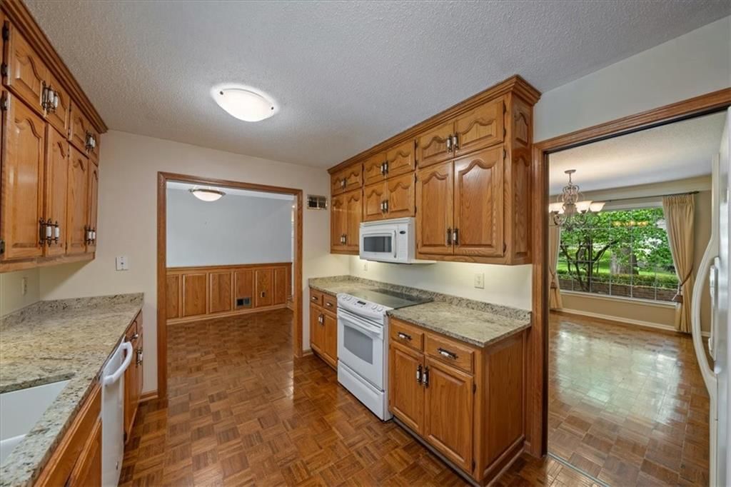 2326 W 95 Street — photo 12