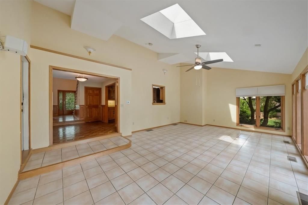2326 W 95 Street — photo 15