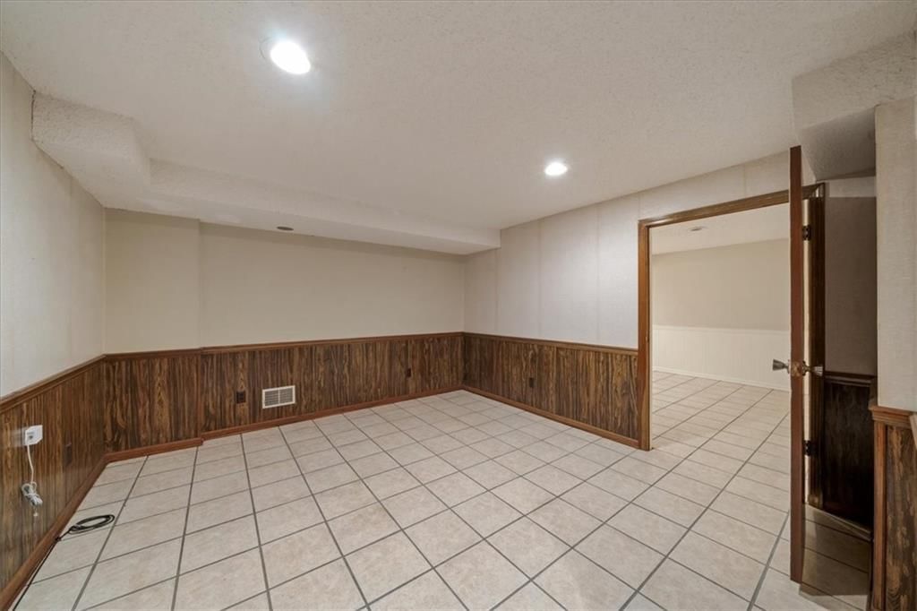 2326 W 95 Street — photo 29