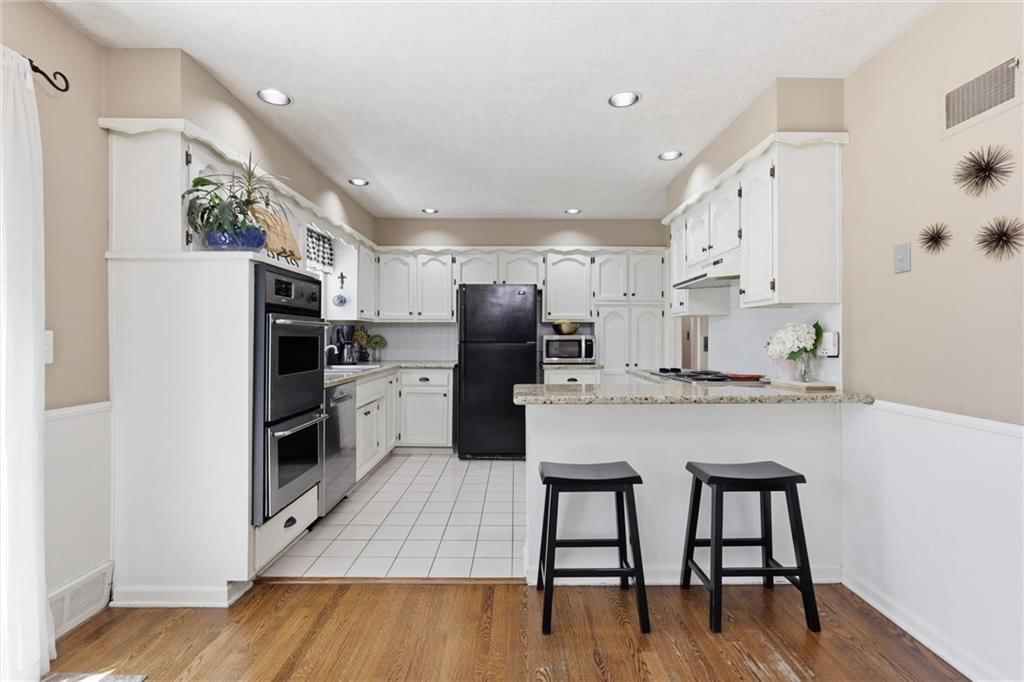 5615 W 70th Terrace — photo 11
