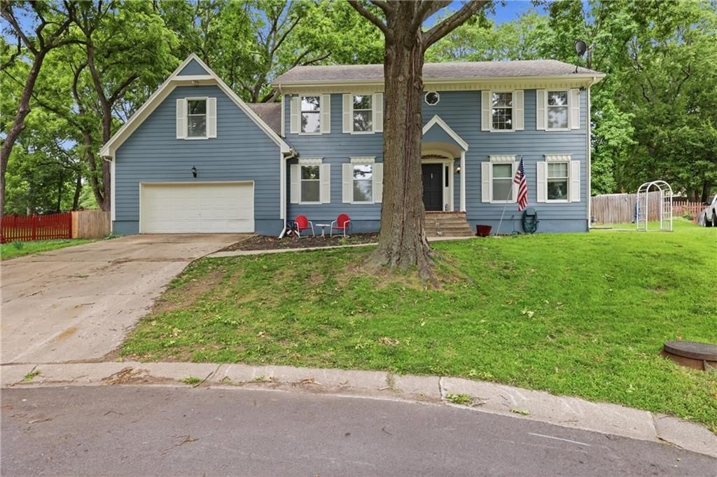 1402 NW Weatherstone Lane, Blue Springs, MO