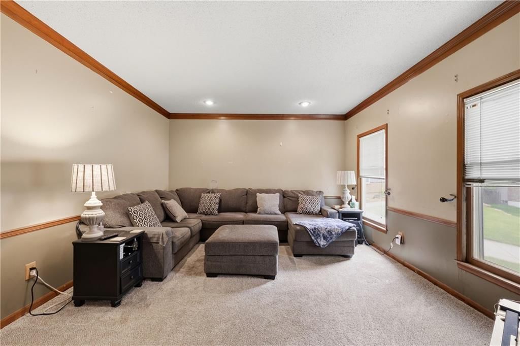 1402 NW Weatherstone Lane — photo 7