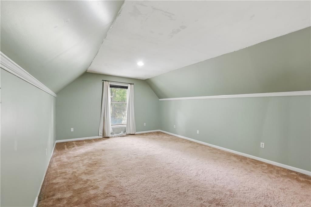 1402 NW Weatherstone Lane — photo 27