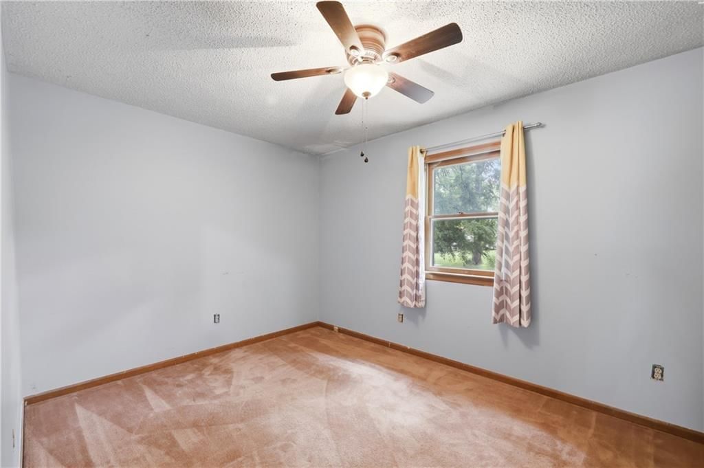 1402 NW Weatherstone Lane — photo 29