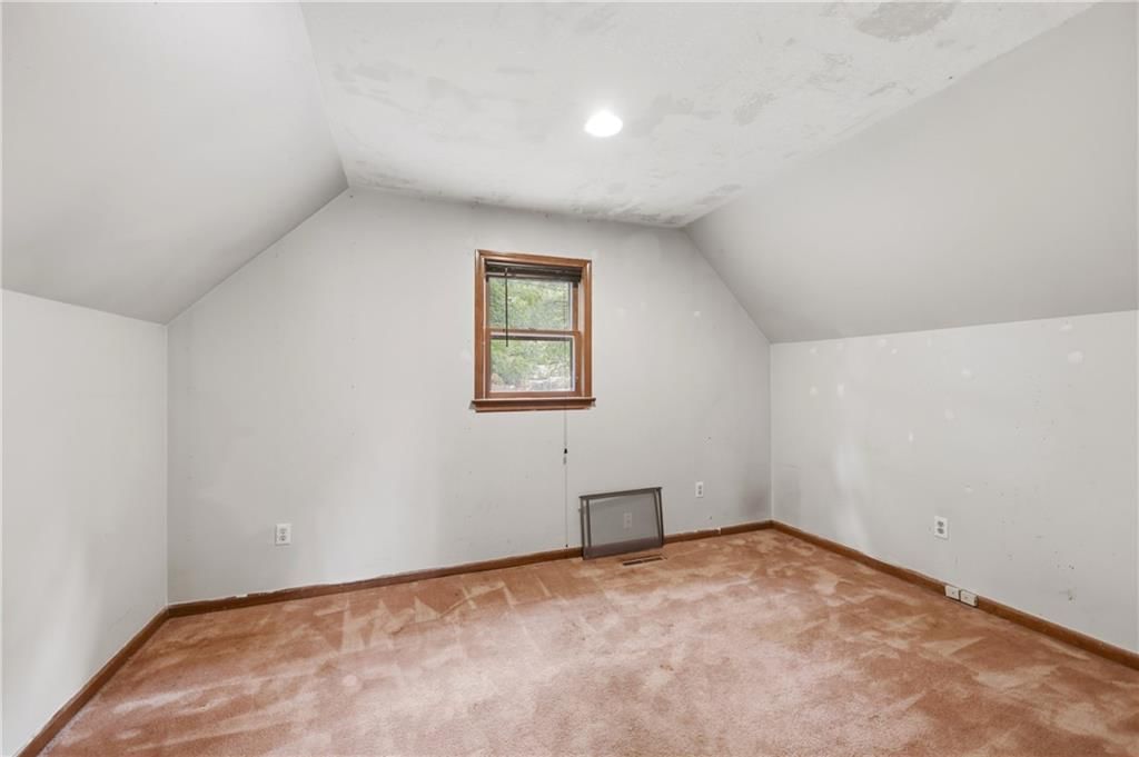 1402 NW Weatherstone Lane — photo 33