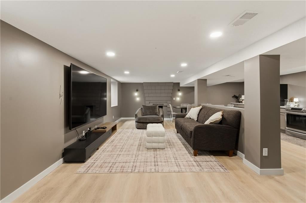 927 W 20th Terrace — photo 19