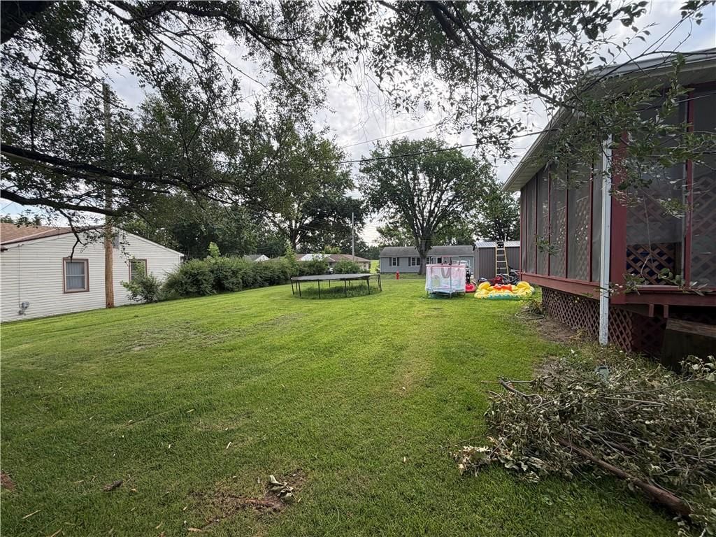 1701 Bryan Street — photo 2