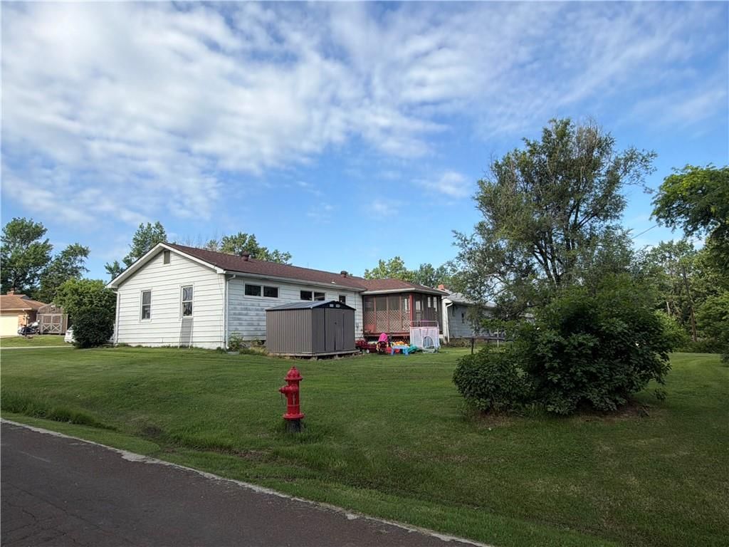 1701 Bryan Street — photo 4
