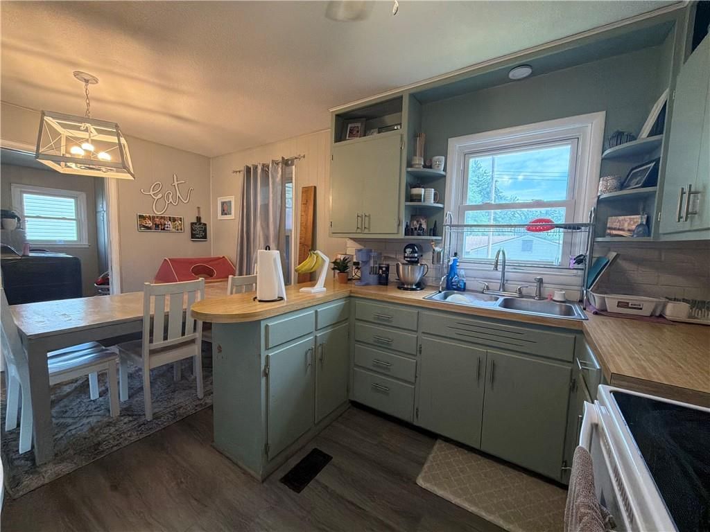 1701 Bryan Street — photo 12
