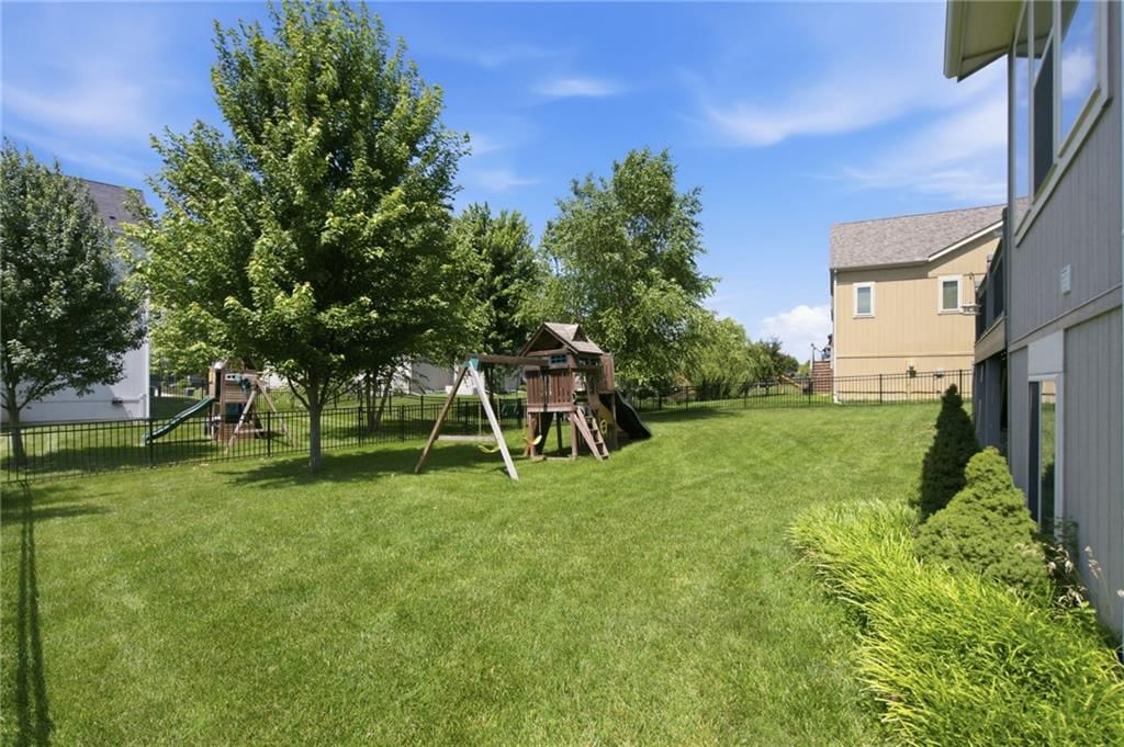 8612 N Farley Avenue — photo 45