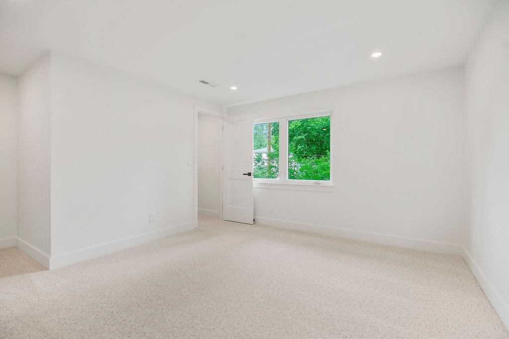 5439 Norwood Street — photo 29