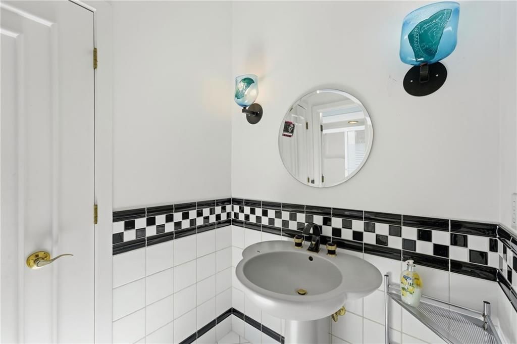 11708 Brookwood Avenue — photo 42