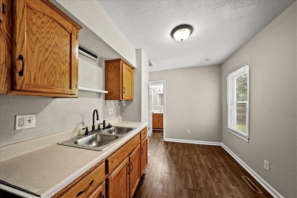 1524 S Home Avenue — photo 9