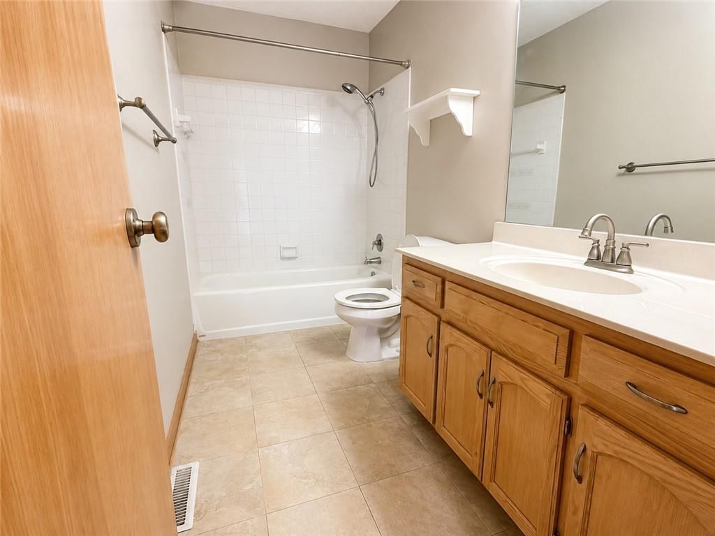 6215 N MERCIER Street — photo 15