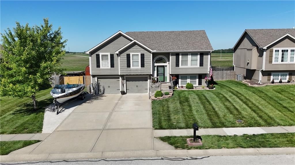 19204 Corbyn Lane — photo 43