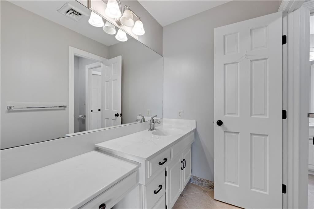 5801 W 180th Street — photo 30