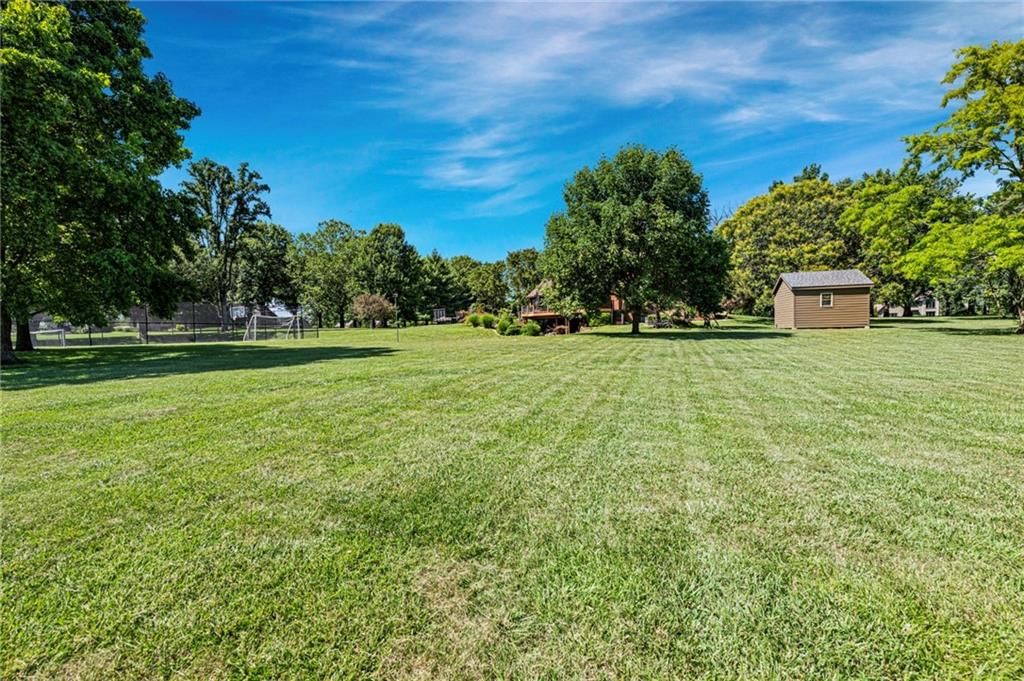 5801 W 180th Street — photo 47