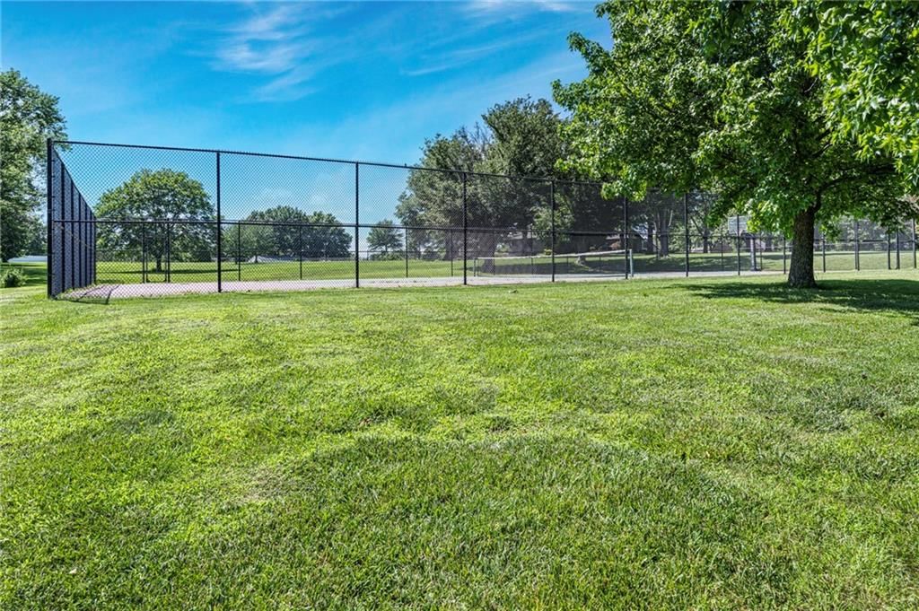 5801 W 180th Street — photo 48